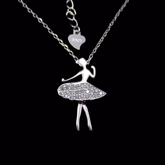 European Style Upside Down Heart Shaped Silver Anniversary Necklace for Lady